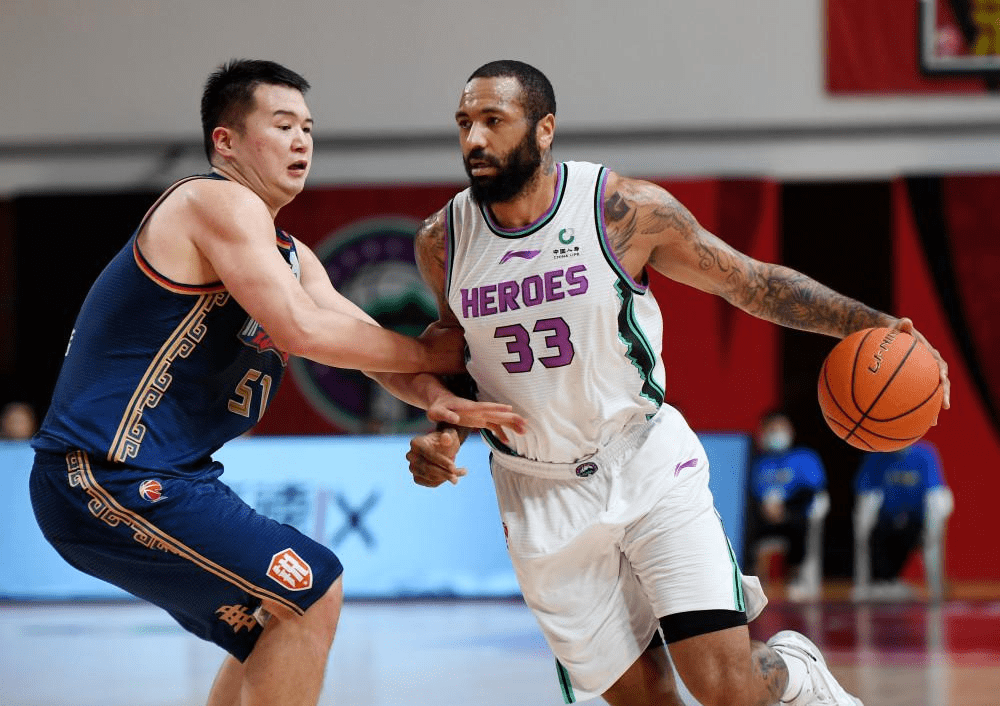 平博体育山东男篮集结日官宣签约；志在NBA总决赛名次提升；话题不断；球队文化再被提及的简单介绍