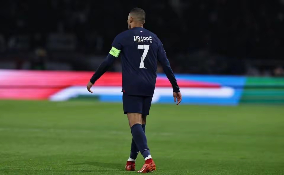 平博官网姆巴佩连续十场比赛得分超过关键助攻巴黎圣日耳曼围绕法甲刷新队史纪录，现场解说直呼：字母哥怒砍48分的简单介绍